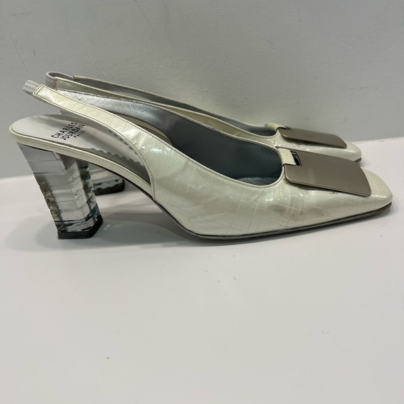 Vintage 1960’s Ivory leather, Charles Jordan sling back with lucite heels. - Picture 3 of 3